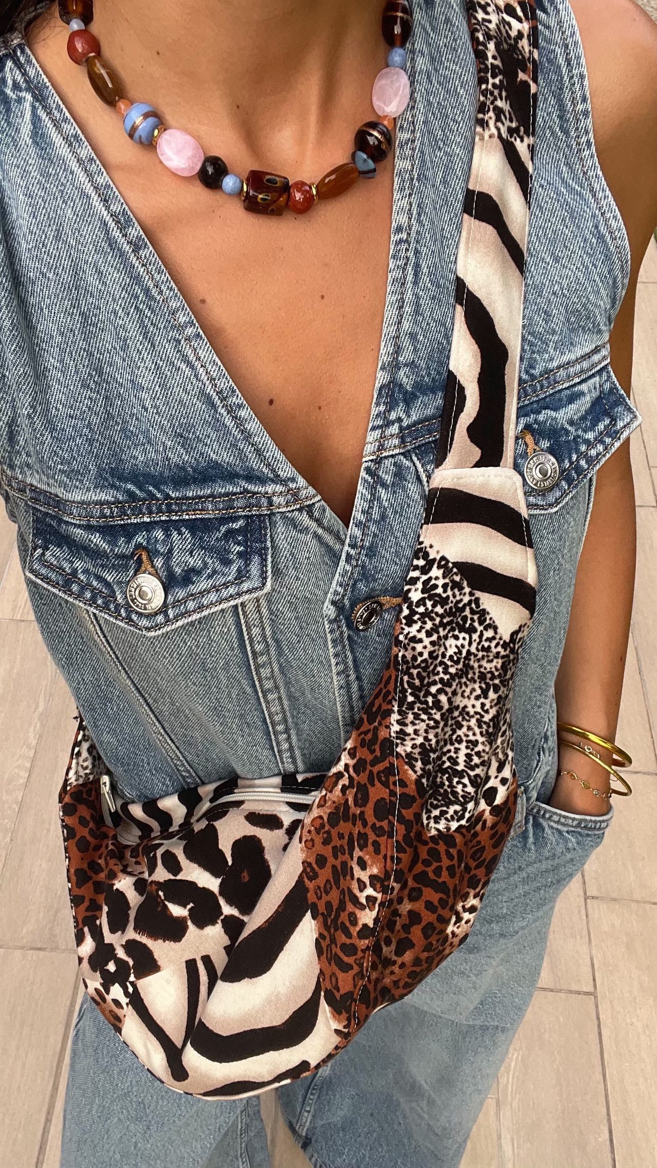 🌙 Sac demi-lune personnalisé – Compact, stylé, engagé